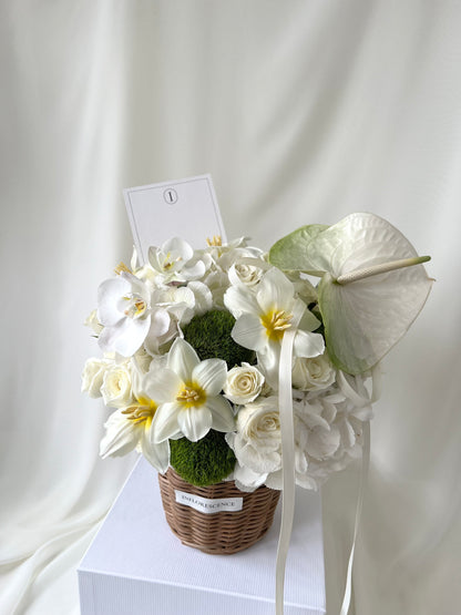 Au Vert, Floral Basket