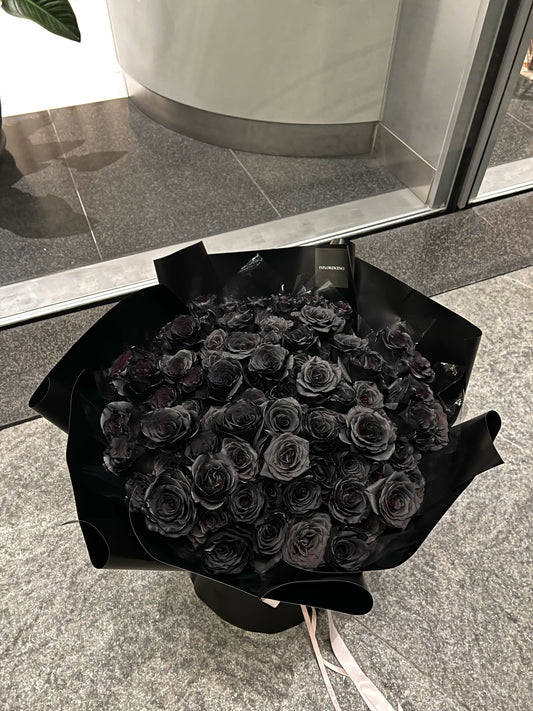 99 Black Roses, Bouquet | Soulmates
