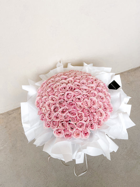 Charmed | 99 Pink Roses, Bouquet