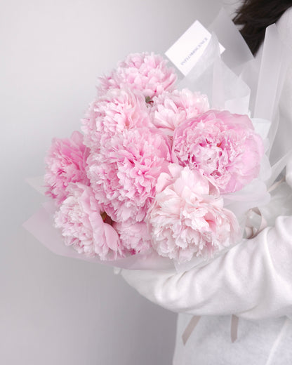 Luxury peony bouquet with fresh pink and white peonies by Studio Inflorescence Singapore