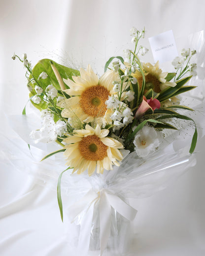 Sunflower bouquet with fresh seasonal flowers in a natural garden-inspired style by Studio Inflorescence Singapore